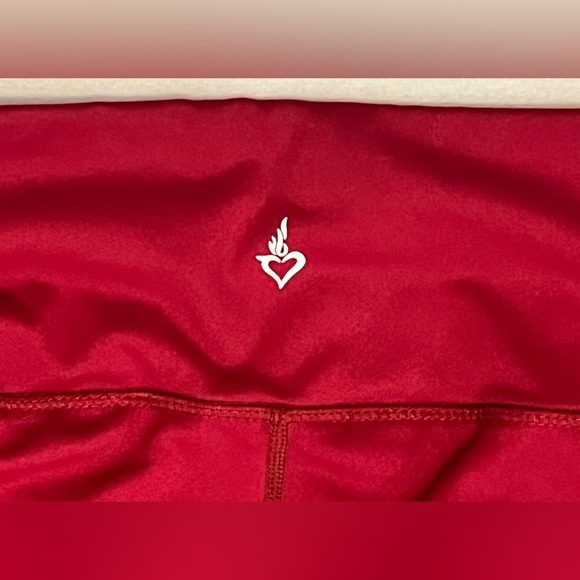 Torrid Active Women's Beautiful Deep Red Leggings with Pockets Size 3 / 3X - Picture 13 of 15